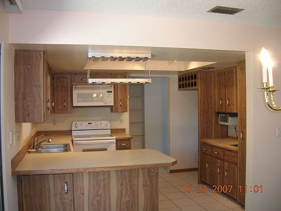 4th image of 228 Beechwood Ln