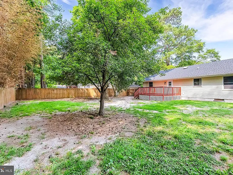 107 Walden Dr — Photo 23