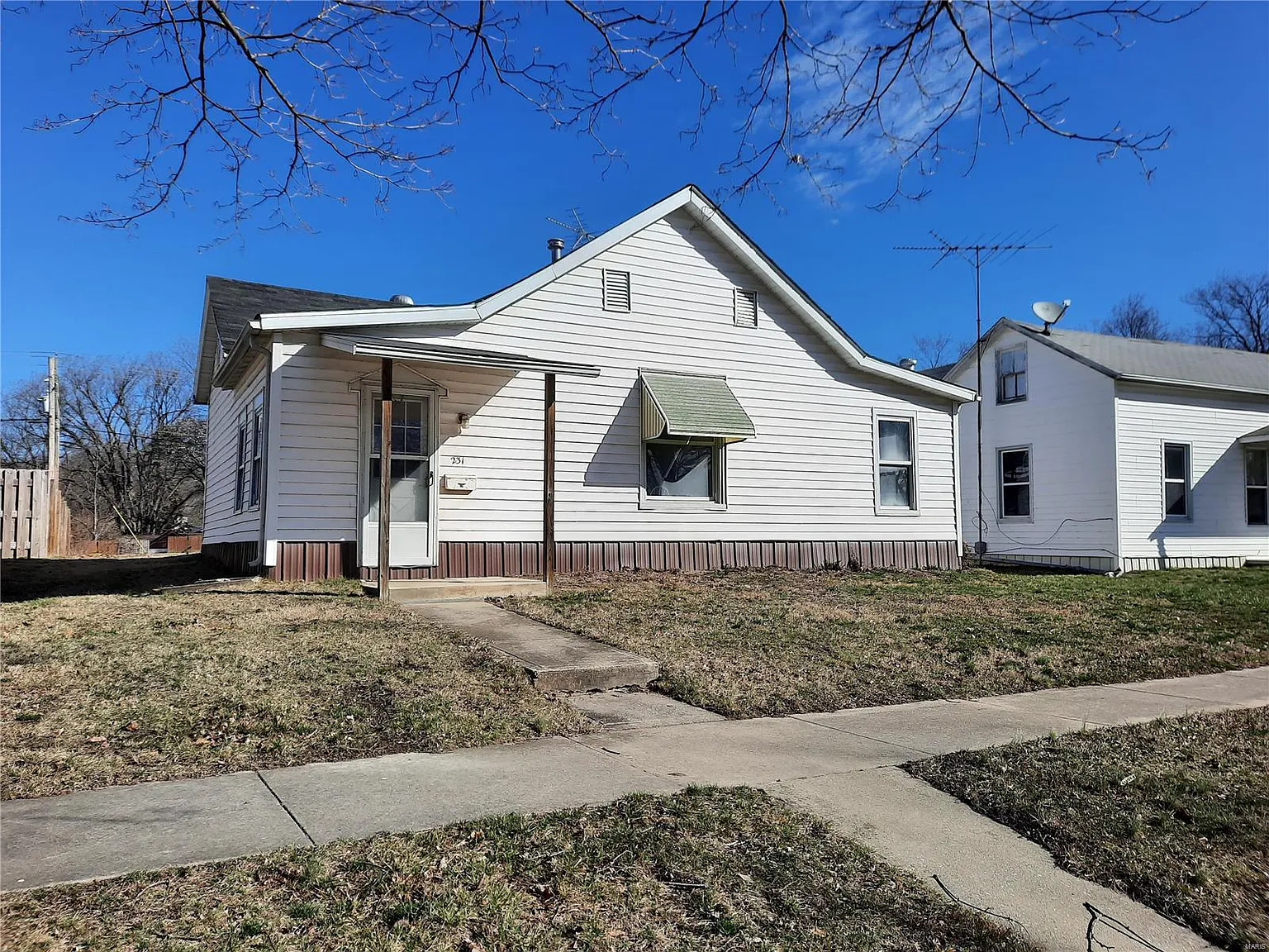 231 Fairfax St photo 1