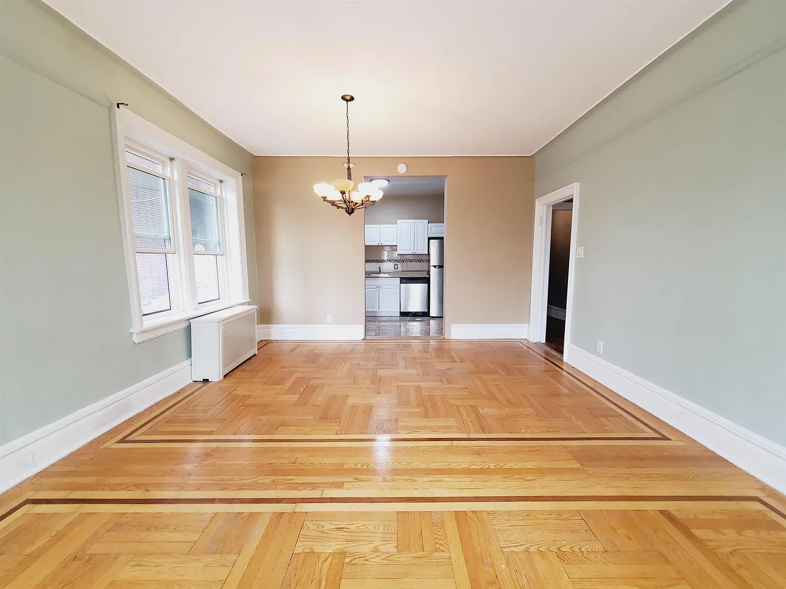2 bed, 1.0 bath, 1050 sqft, $2,500 — Photo 3