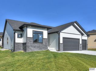 9914 S 184th St, Omaha, NE 68136
