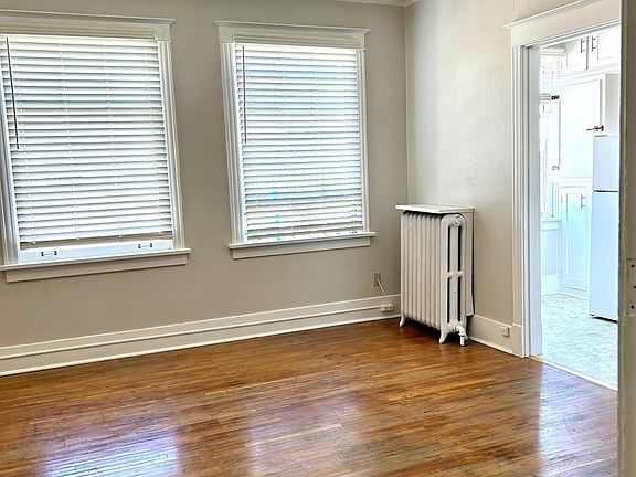 2nd image of 1 N Broadway Plz #25
