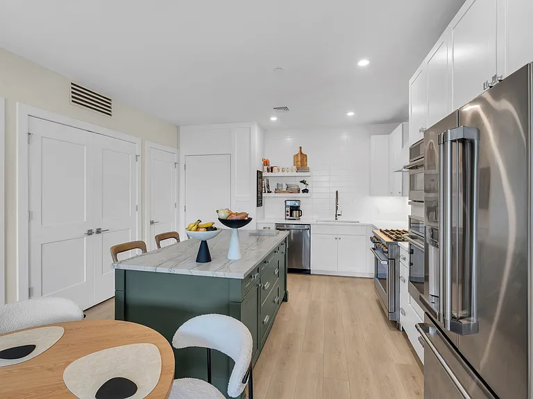 215 2nd Ave #203 — Photo 6