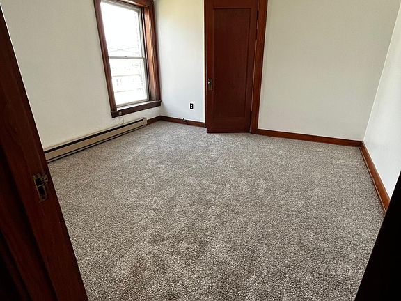 3rd image of 119 Jefferson Ave APT 1
