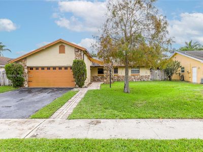 8640 NW 48th St, Lauderhill, FL, 33351