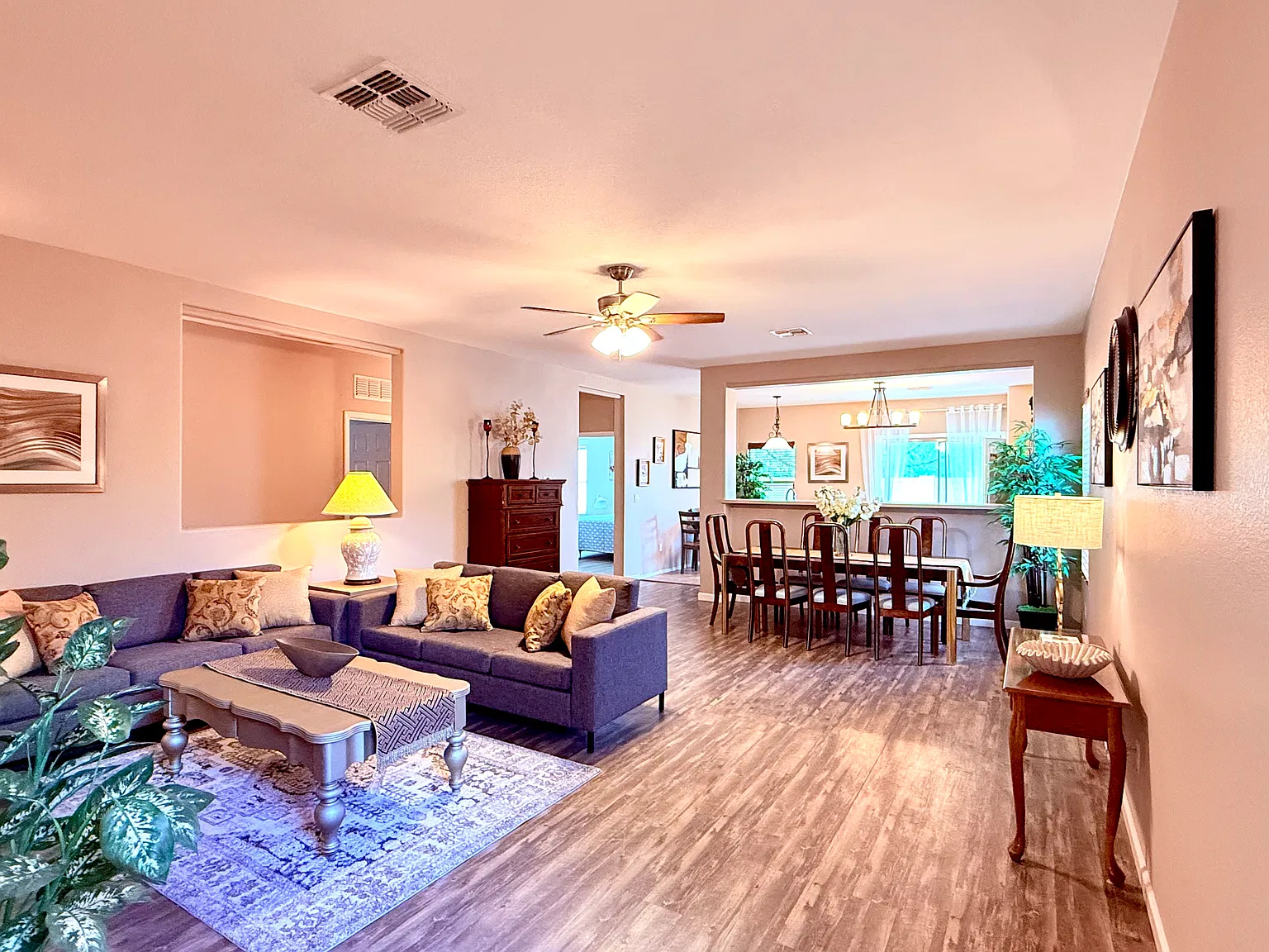 4 bed, 1589 sqft, $2,185 — Photo 3