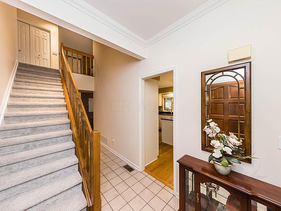 4th image of 6486 Strathaven Ct N