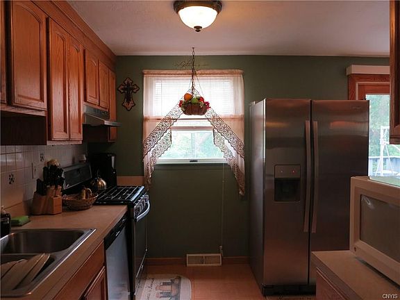 4th image of 8121 Navona Ln