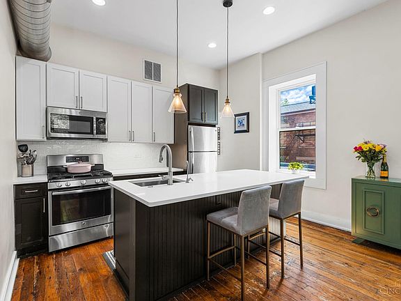 5th image of 433 Clark St Unit C
