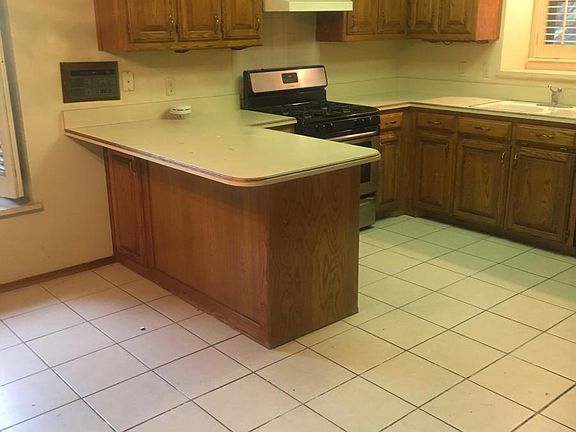 5th image of 7503 Stuyvesant Ave