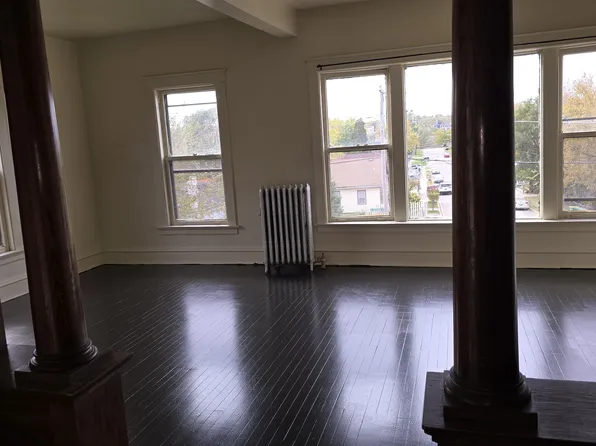 210 N Eastern Ave APT 2S, Joliet, IL 60432