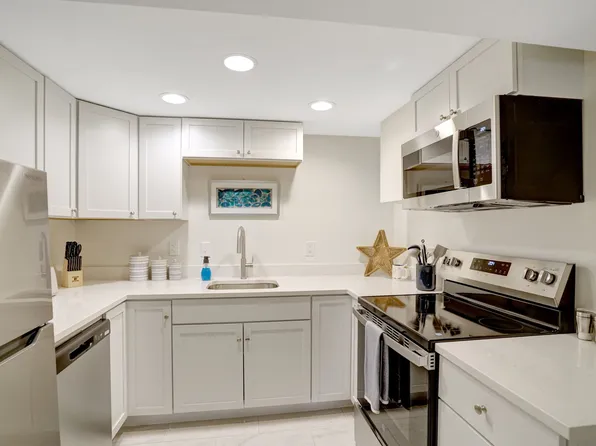 4203 Pickering Pl, Alexandria, VA 22309