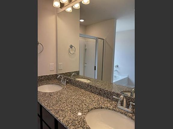 4th image of 4045 Thimbleberry Dr
