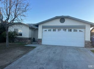 4713 Country Wood Ln, Bakersfield, CA 93313