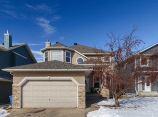 189 SE Royal Abbey Ct NW, Calgary, AB T3G4Y3