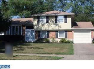 4 Green Tree Rd, Stratford, NJ 08084