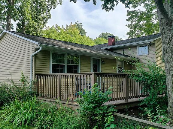 3rd image of 714 Strowbridge Dr