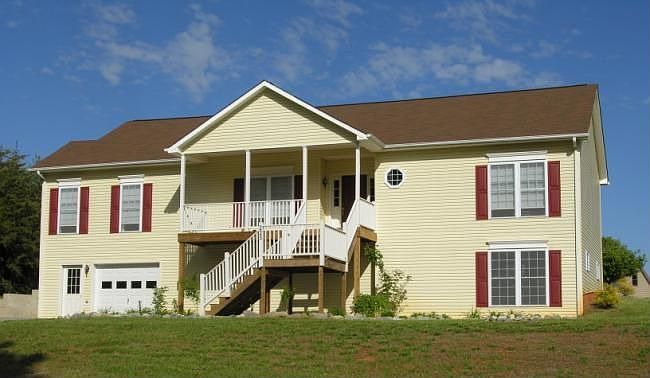 2nd image of 225 Deer Creek Dr