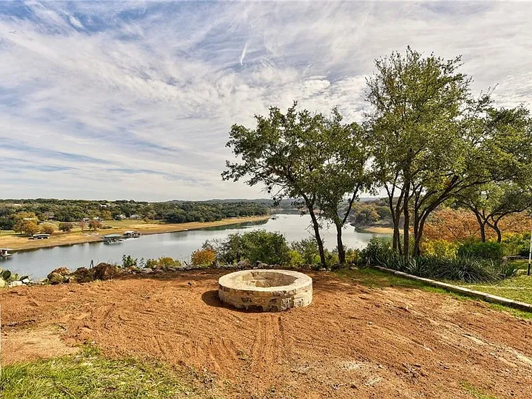 713 Nomad Dr — Photo 4
