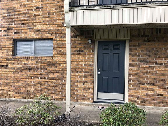 2nd image of 1924 Avenue H APT 1
