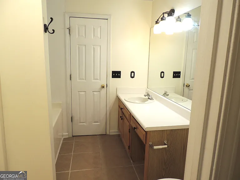 260 Mountainview Dr — Photo 14