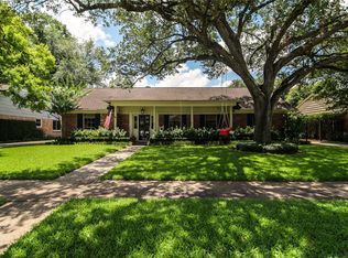 7915 Meadowbriar Ln, Houston, TX 77063