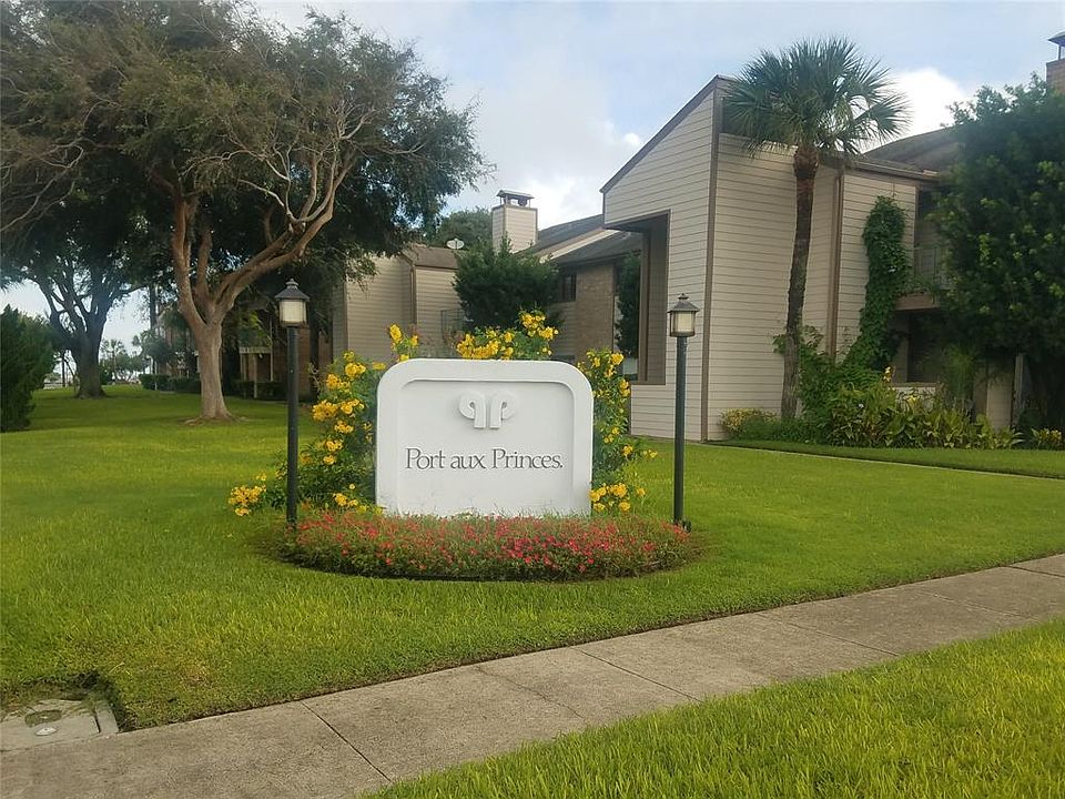 1st image of 7039 N Holiday Dr
