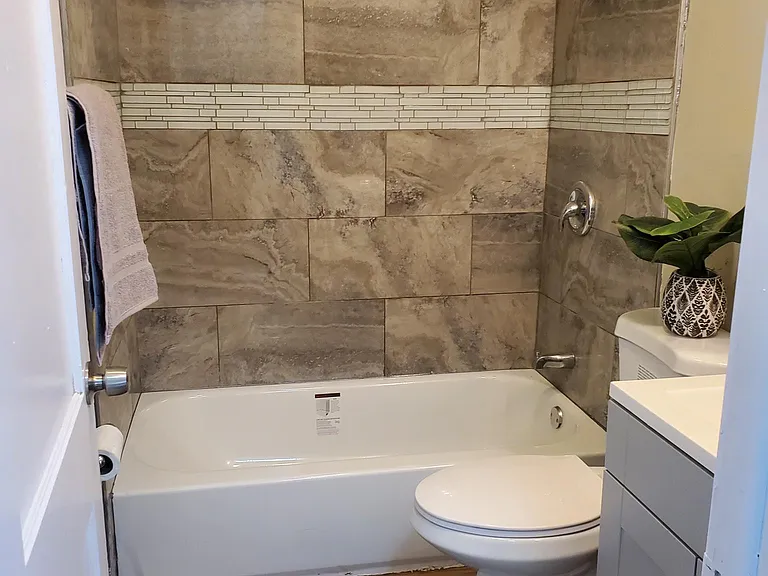 1329 Campbell Ave — Photo 7