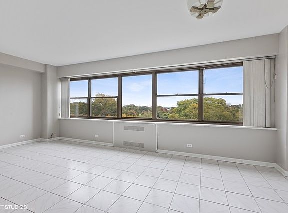 3rd image of 4200 N Marine Dr APT 606