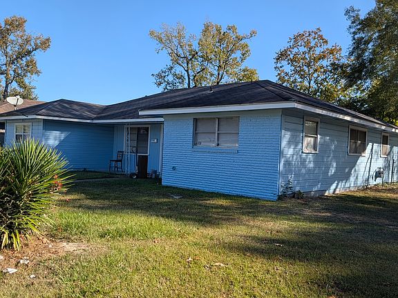 3rd image of 4910 Wales Dr