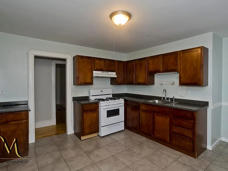 286 Sumner Ave — Photo 11