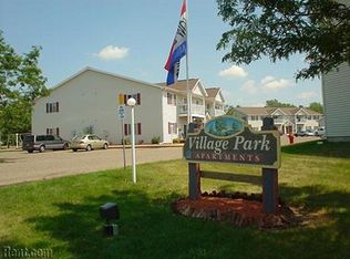 1528 S Wasson Ln APT 1, River Falls, WI 54022