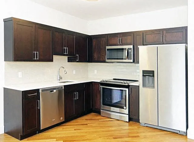 The Bromley at 44 Main — Photo 9