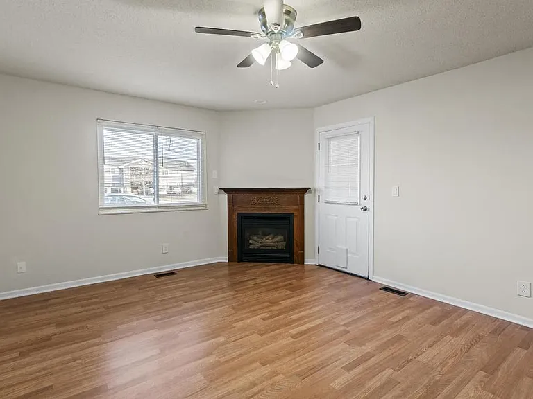 2213 Rockwood Dr — Photo 15