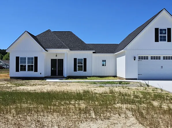 37 Country Cove Lane, Clinton, NC 28328