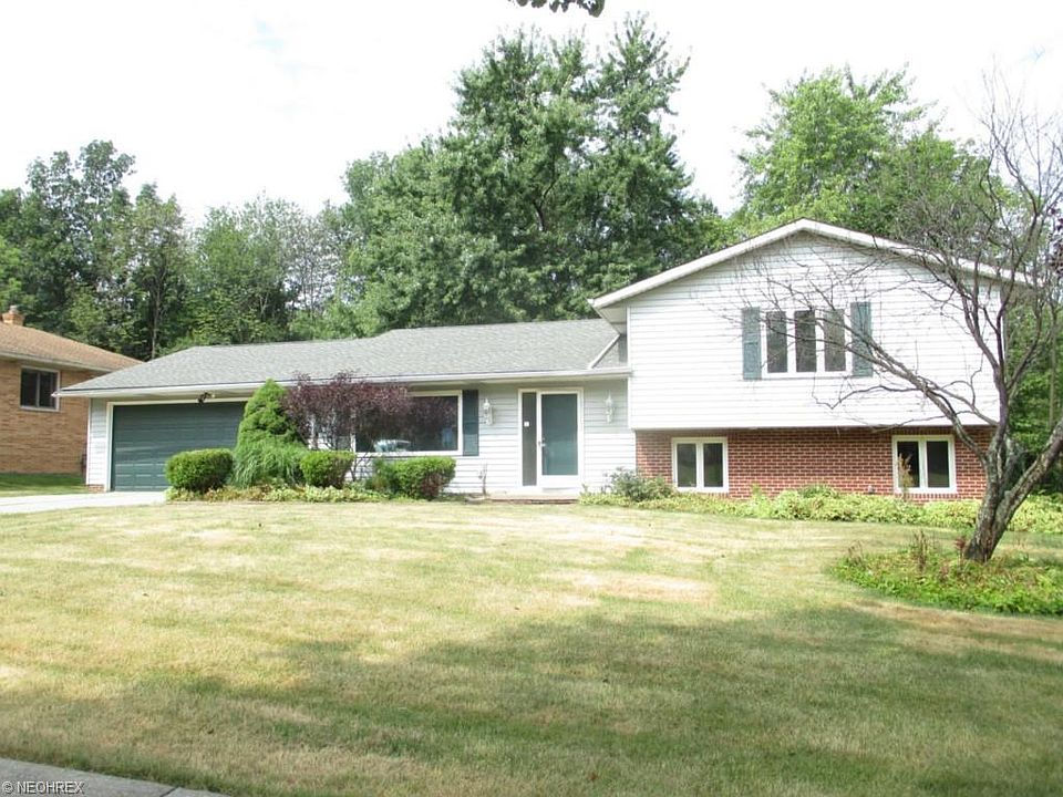 1st image of 704 Azalea Dr
