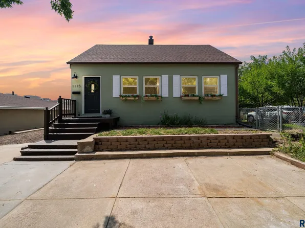 1115 S Sherman Ave, Sioux Falls, SD 57105