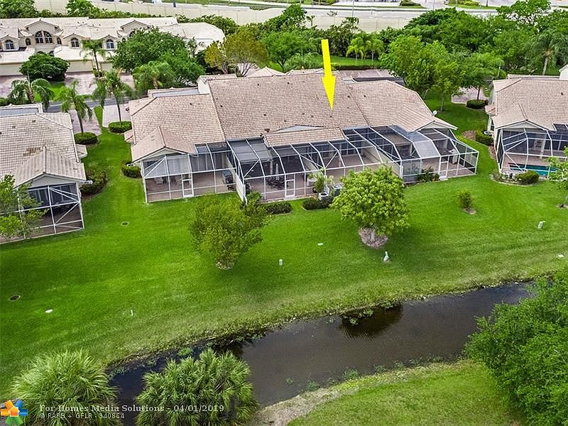 1st image of 576 W Palm Aire Dr