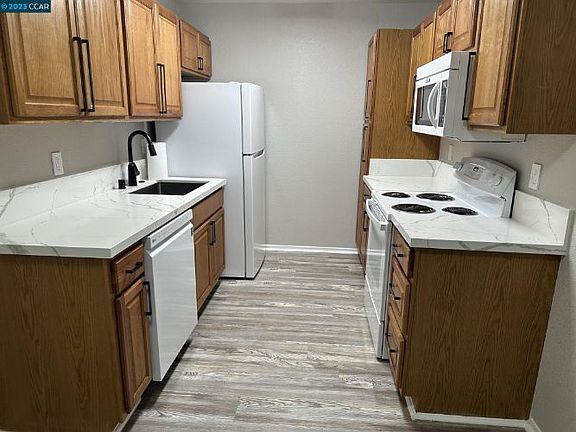 4th image of 100 Kinross Dr APT 53