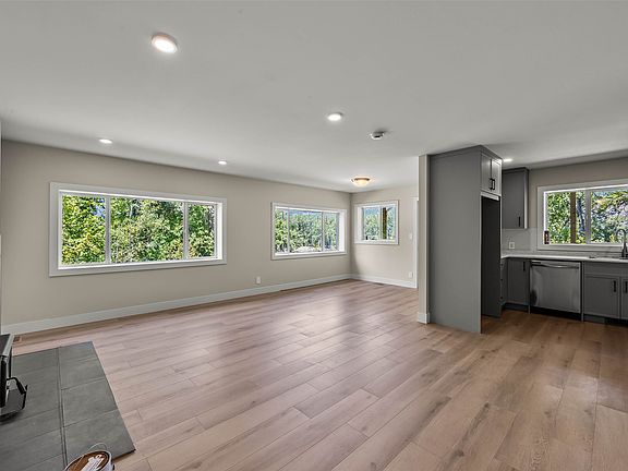 5th image of 228 Webb Rd