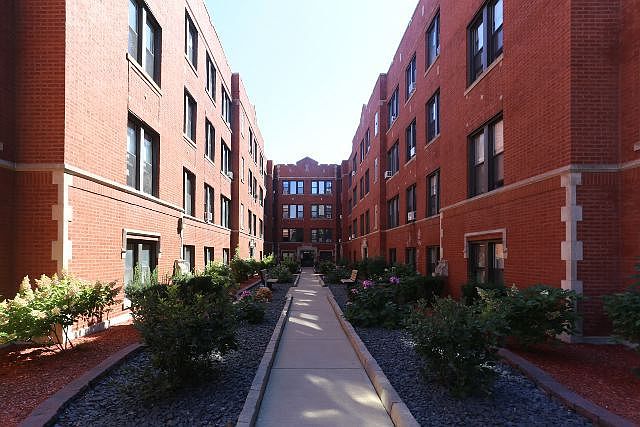 1st image of 3941 N Janssen Ave #Ua2e
