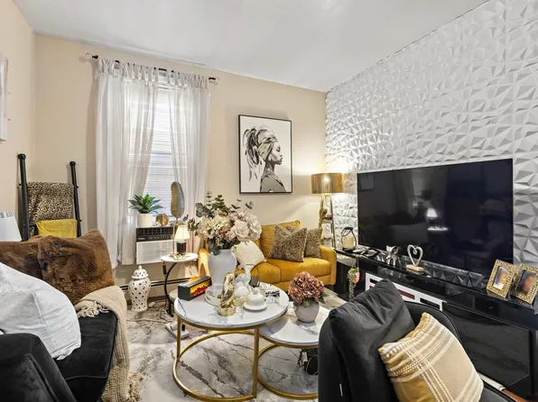 804 27th Street image 1 of 10