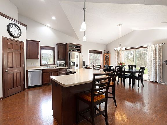 5th image of W3745 Sand Hill Ln