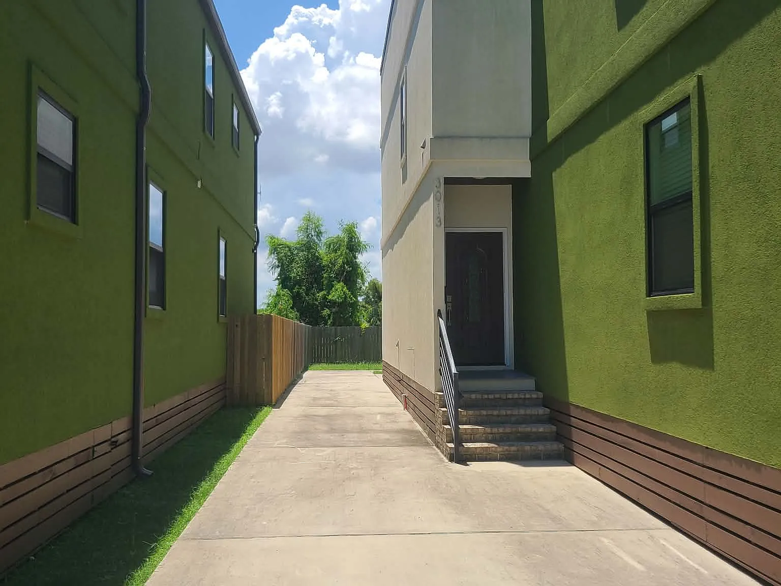 3 bed, 1400 sqft, $1,950 — Photo 3