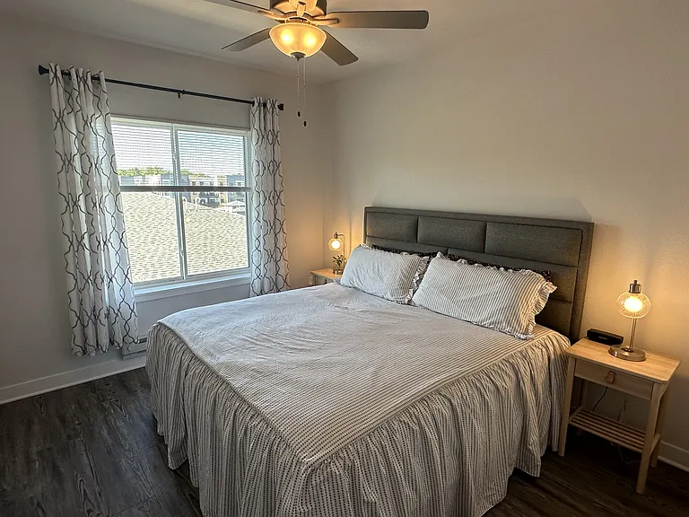 1601 N Windsor Ave #307 — Photo 18