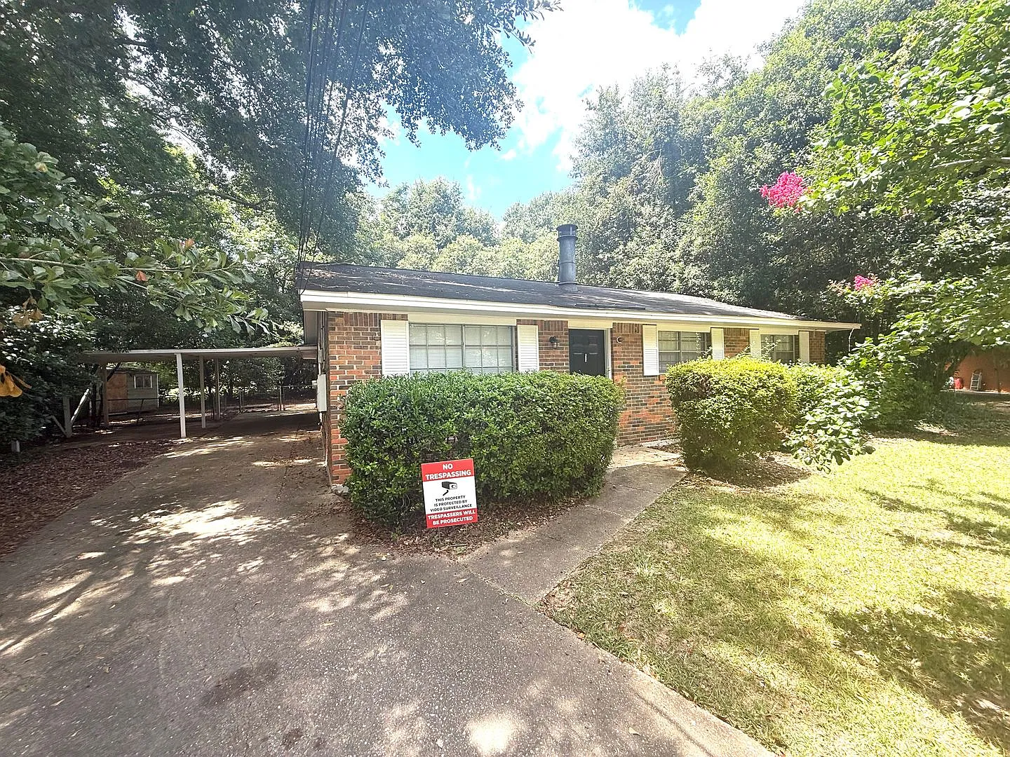 3 bed, 2.0 bath, 1646 sqft, $1,075 — Photo 1