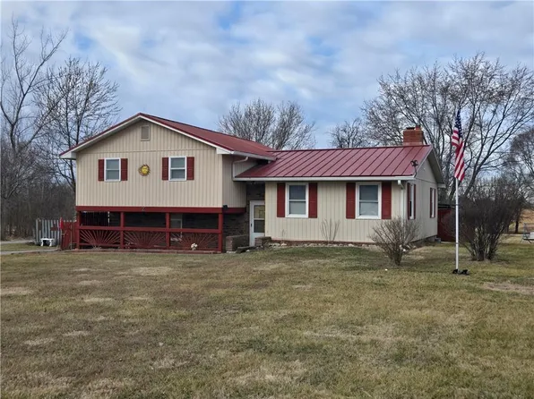 32188 Osawatomie Rd, Paola, KS 66071