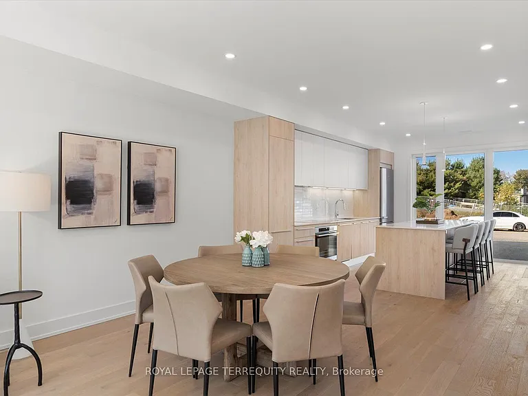 37 Rockmount Cres — Photo 10