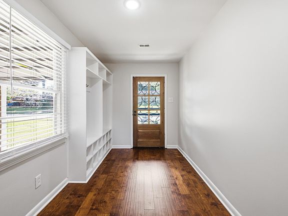 5th image of 4996 Wingdale Rd