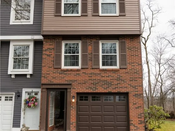 375 Redrome Cir W, Bridgeville, PA 15017